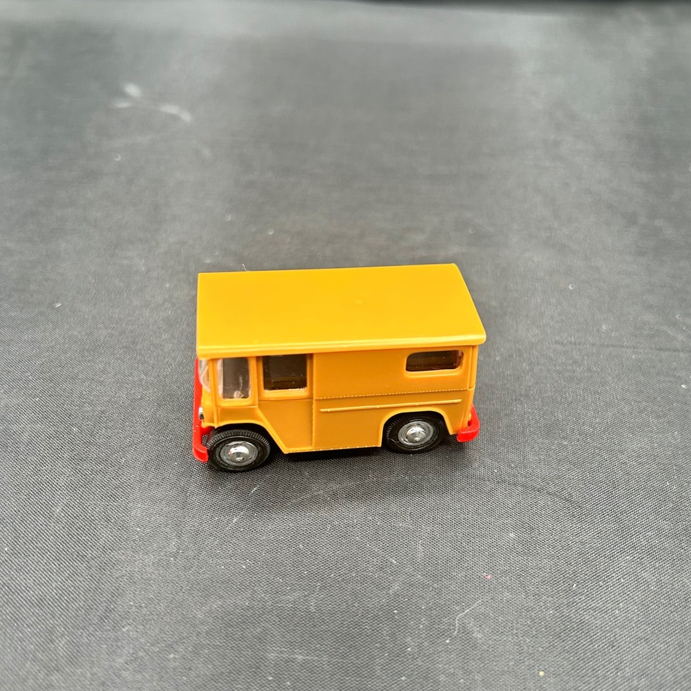 Vintage Lindberg Line Mini Lindy Mail Truck No 13 Yellow Red Delivery Van Toy